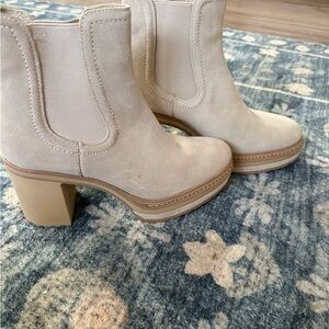Steve Madden Cream Heeled Boots